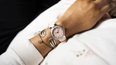 Oris Aquis Date Automatic Women's Watch 36mm product photo